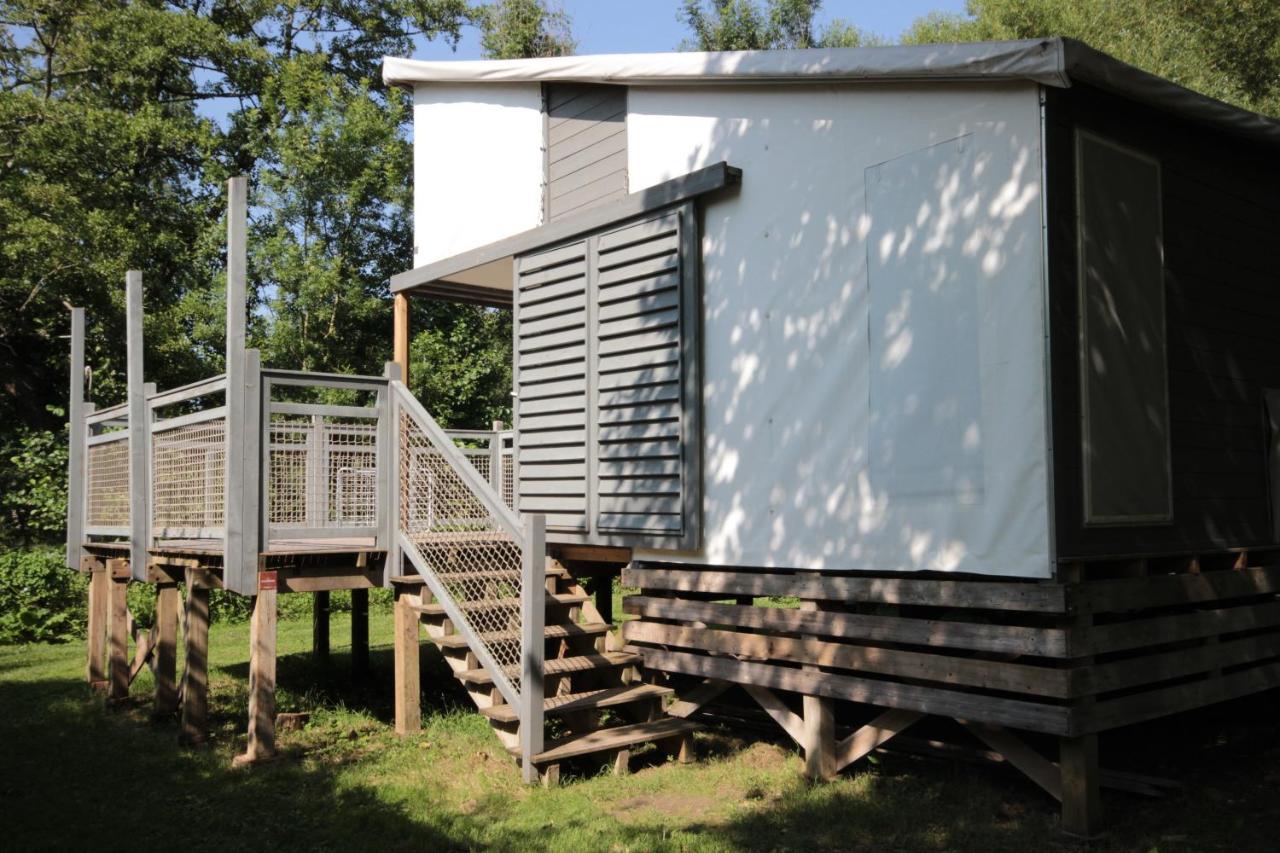 Camping L'Ilot Du Chail Sansais Exterior foto